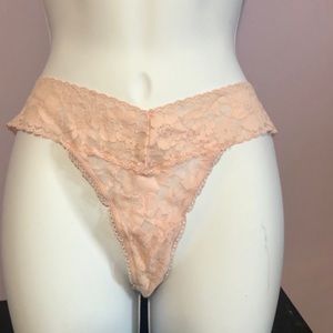NWOT Victoria Secret pale pink thong size Large